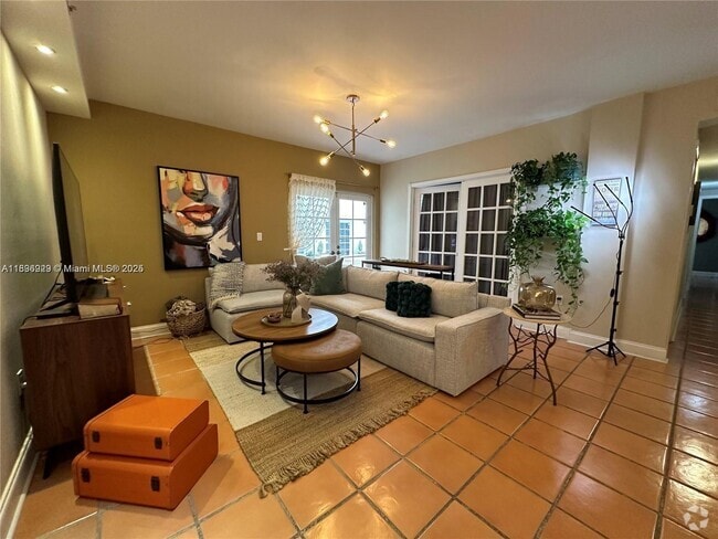 Building Photo - 323 Navarre Ave Unit 103 Rental