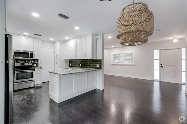 Building Photo - 6700 SW 49th Ter Rental