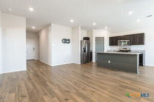 Photo - 609 Eaton Dr