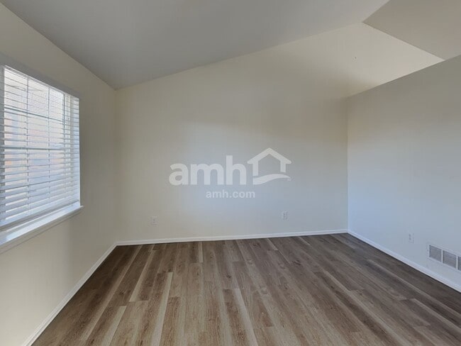 Photo - 14592 E 52nd Ave