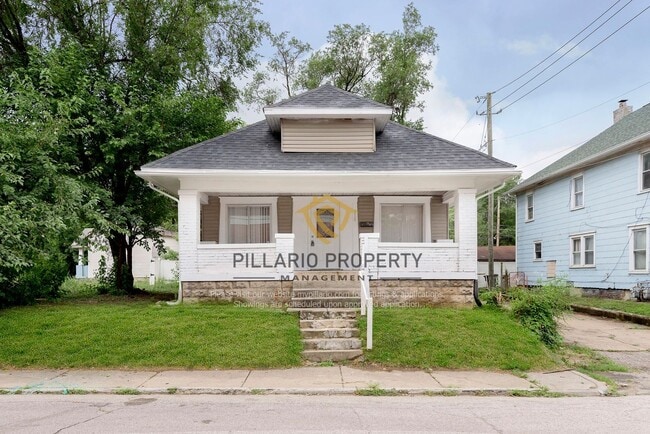 Building Photo - 3-Bedroom Home Near Tuxedo Park with 2-Car Garage, Available NOW!