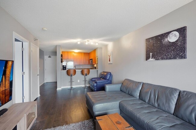 Photo - 401 S 1st St