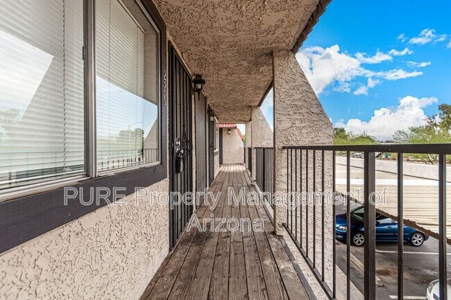 Photo - 700 W University Dr Unit #226