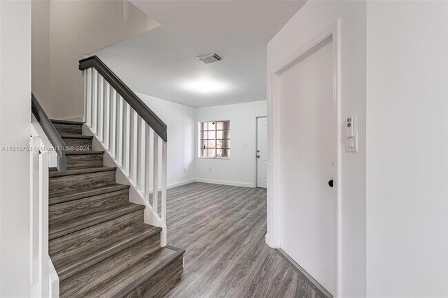 Photo - 17370 NW 69th Ct