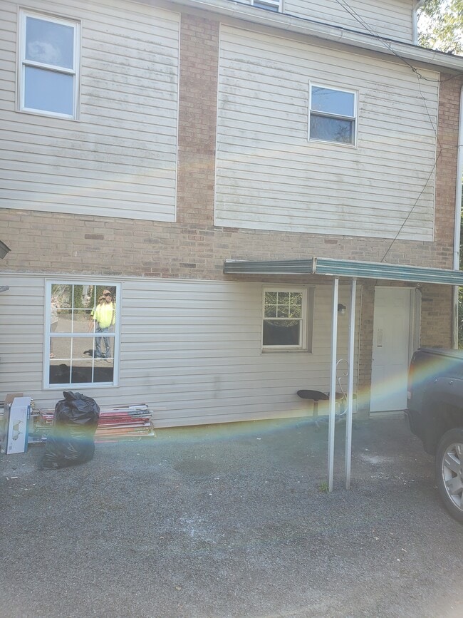 Photo - 122 Highland Dr
