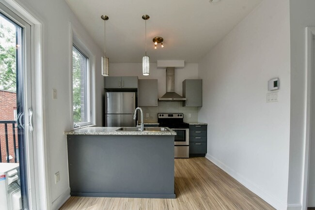 Photo - 6600 Av. de Darlington Unit 205