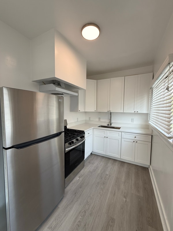 Photo - 240 S Reeves Dr Unidad 4