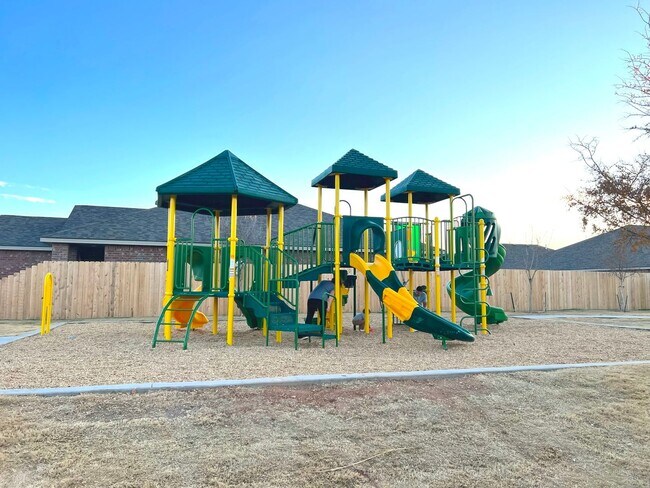 Photo - 1923 Langford Ave Unit Willowbend - 1923 Langford Ave  B