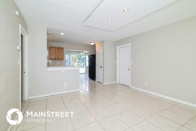 Photo - 7007 Alvina Way
