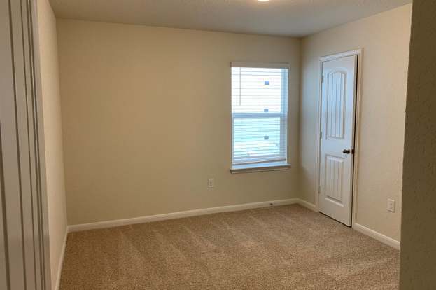 Photo - 2118 Silver Maple