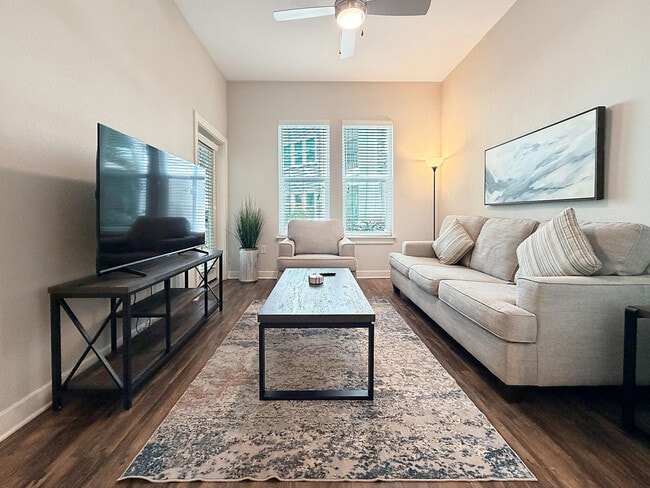 Building Photo - 2615 N Grady Ave Unit SI ID1504566P