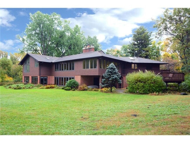 Photo - 1 Raccoon Rd