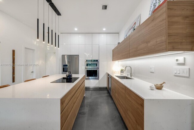 Photo - 11111 Biscayne Blvd Unit 1F