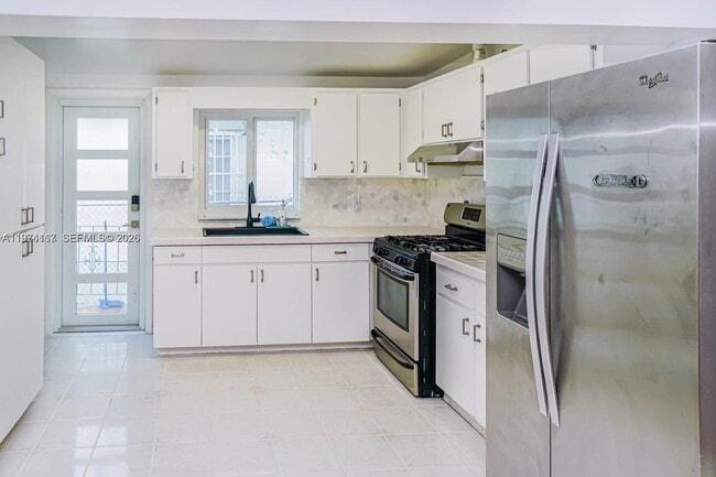 Photo - 5911 SW 6th St Unit 2