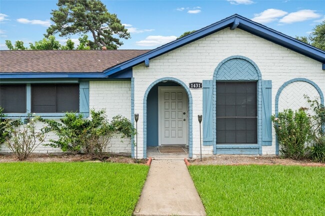 Building Photo - 1431 Epsilon St