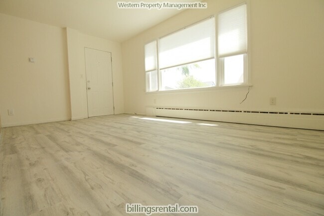Building Photo - 711 Avenue B Unit #2