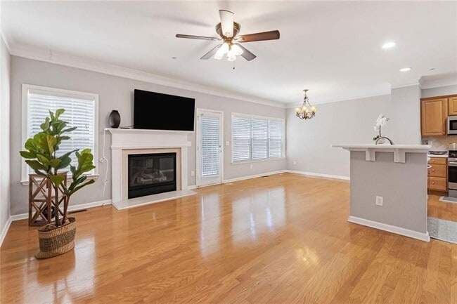 Photo - 132 Wetherbrooke Ln