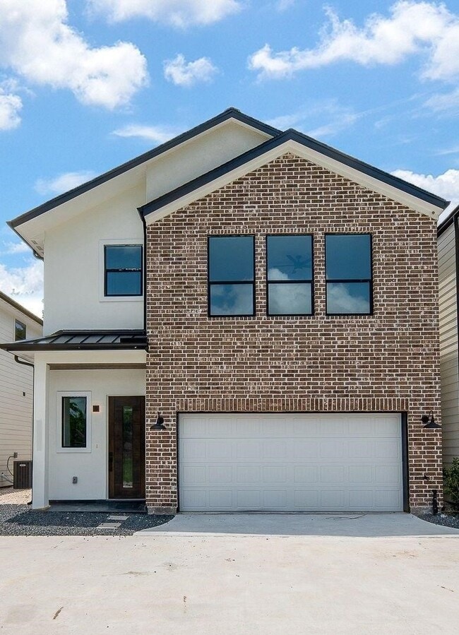 Photo - 5835 Banks St