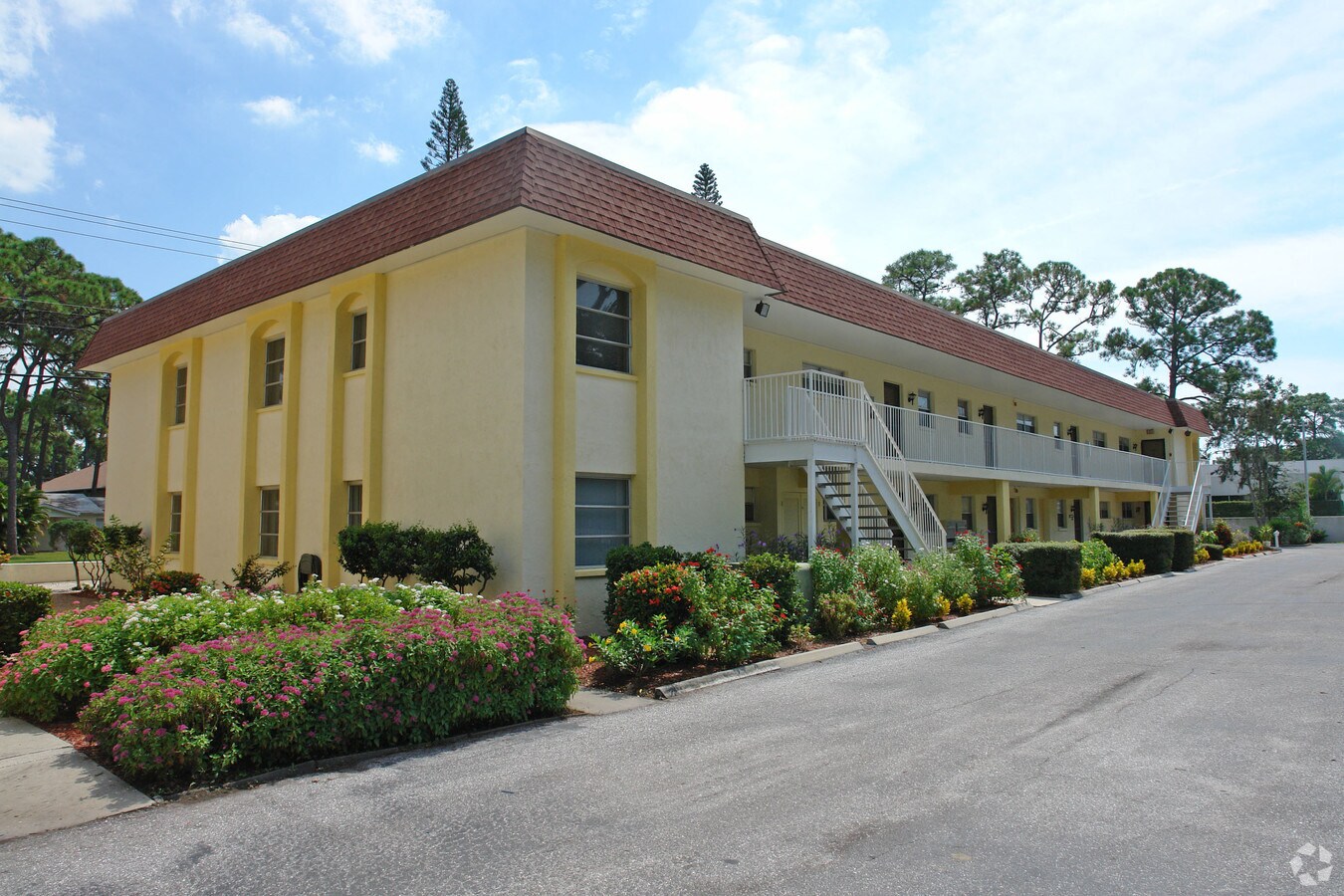 Photo - 275 N Shade Ave