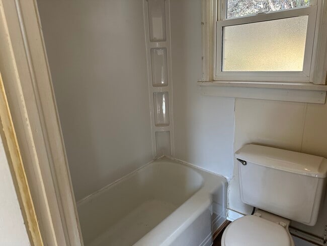 Photo - 310 Edward St.