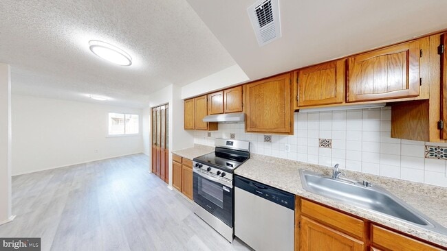7197 Cimarron Ct