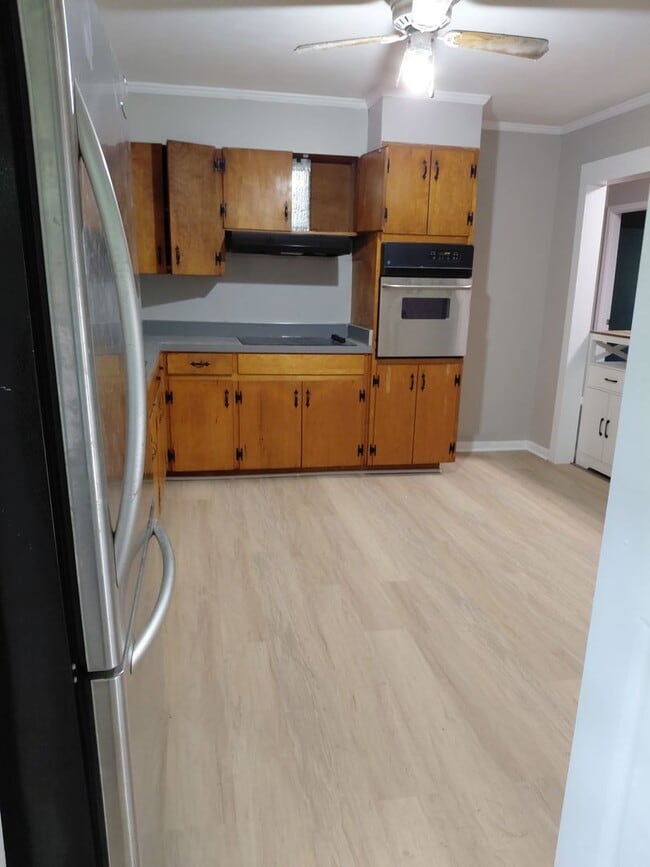 Photo - Charming 2 Bedroom Apartment in Cleveland, TN Unit Apt A