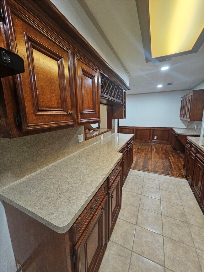 Photo - 10230 Pillot St