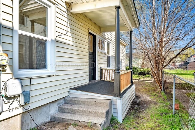 Photo - STUNNING REMODEL!!! Extremely Spacious 3 Bedroom (Extra Room) Home!! SECTION 8 APPROVED! (Handica...