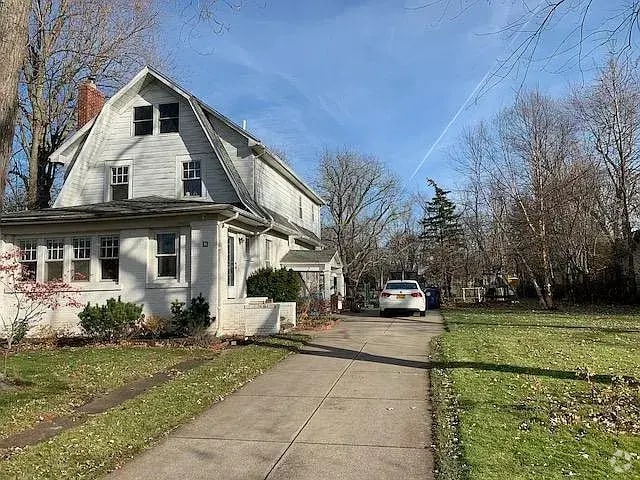 Building Photo - 90 High Park Blvd Rental