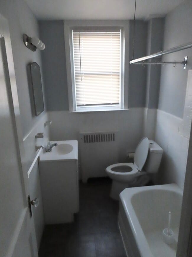 4556 Teesdale St Unit 1st Flr