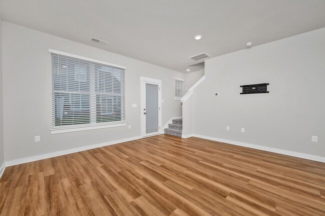 Photo - 4228 Gandalf Ln