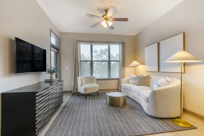 Photo - Radius West Midtown