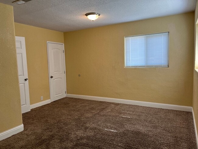 Photo - 1710 S Teilman Ave Unit 1710 S Teilman Ave #B