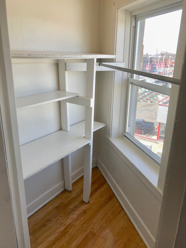 Photo - 4355 S Sawyer Ave