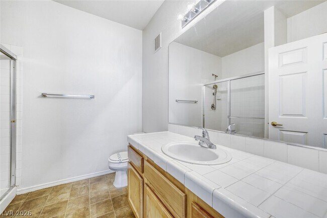 Photo - 2116 Calville St Unidad 102