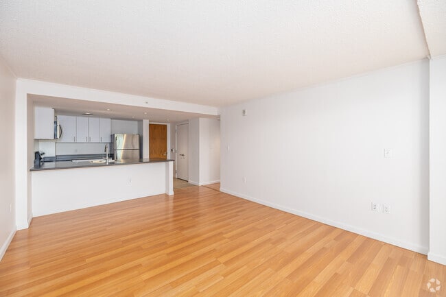 2BR, 2BA - 750SF - Living Room & Kitchen - Harvard Towers