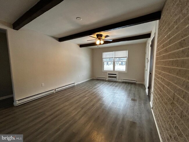 Photo - 316 S Griffith Dr