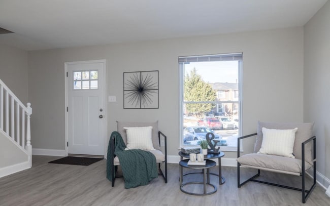 Photo - 209 W Edgewater Way