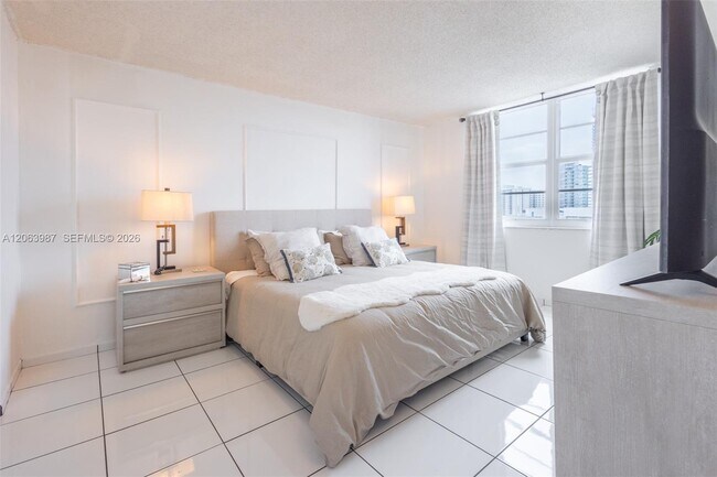 6770 Indian Creek Dr Unit 7B