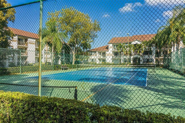 Photo - 650 S Park Rd Unit 13-5