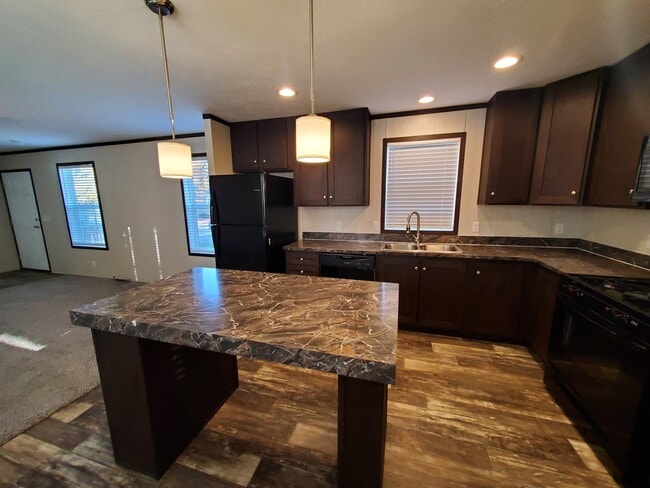 Photo - 6 Meadowlark Dr