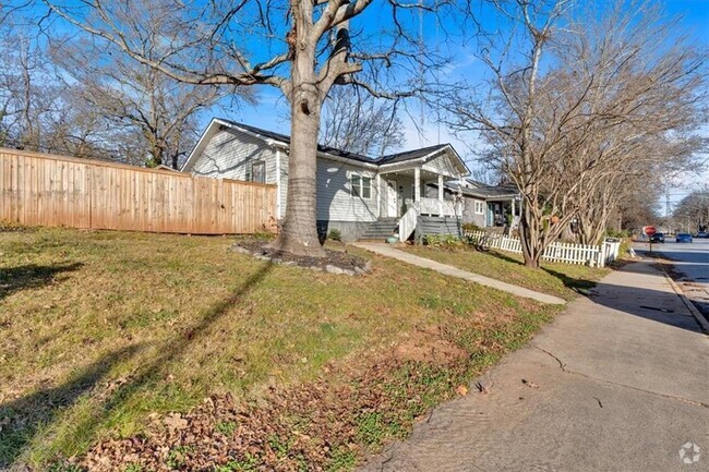 Building Photo - 1520 Foote St NE Rental