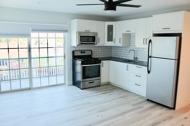 Photo - 2252 Cornell Dr Unidad B