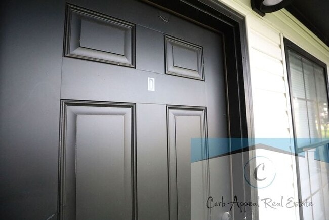 Photo - Recently renovated 1 bed, 1 bath apt - washer, dryer and utilities included!! HUD accepted!