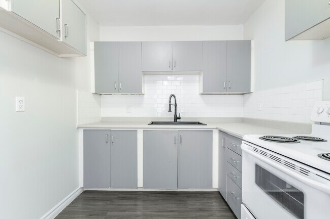 Photo - 507 Balmoral Dr