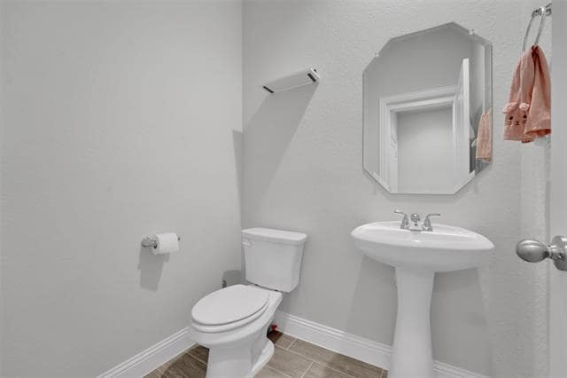 Photo - 603 Sandiford Ct