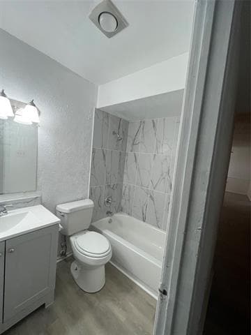 Photo - 916 Tulip Trail