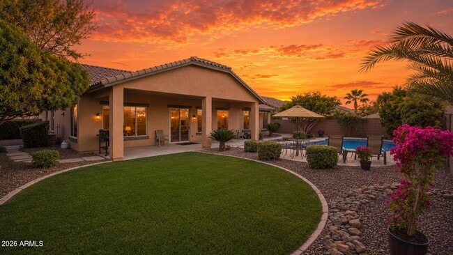 4424 E Palmdale Ln