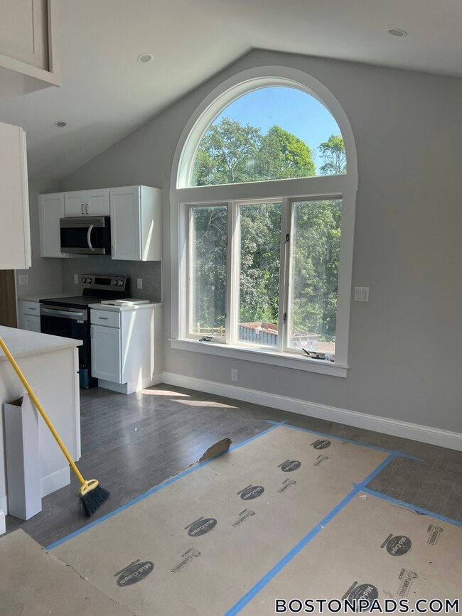 Photo - 328 Bank St Unidad 19