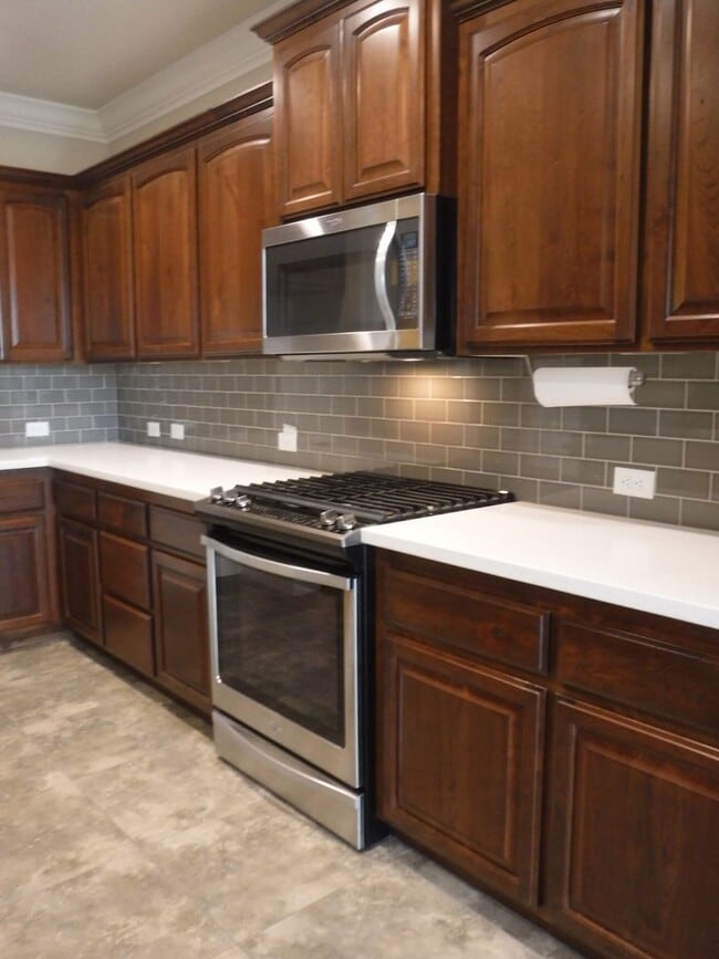 Photo - Lovely 4 Bedroom Home!